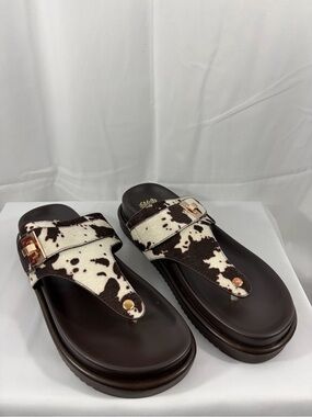 NWT G.C Shoes Women's Size 8.5 Brown Cow Print Slide Sandals